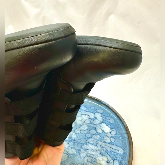 Clarks Women’s Heeled Booties Sz 7.5 - BLACK - Picture 6 of 15